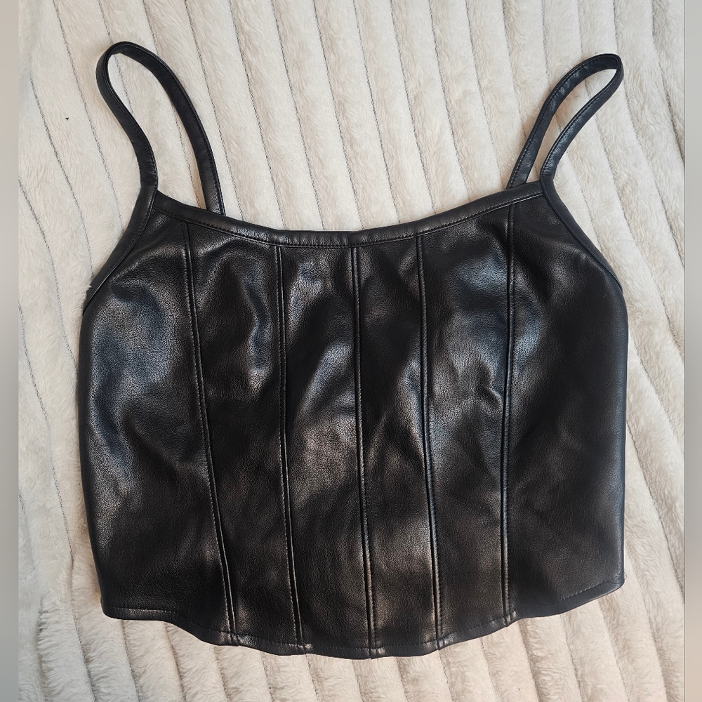 Black crop top imitation leather